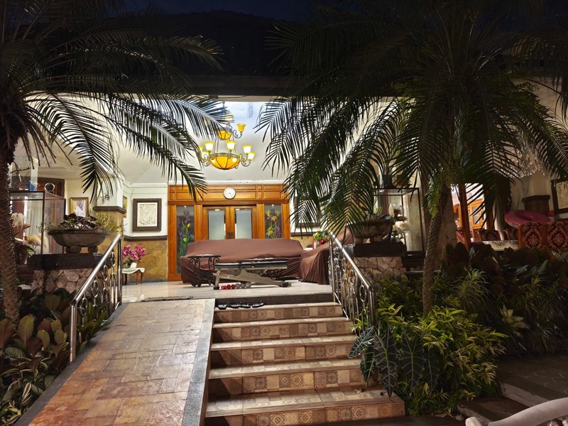 Rumah Bagus Di Jl Cendrawasih Raya Cirendeu Tangerang Selatan