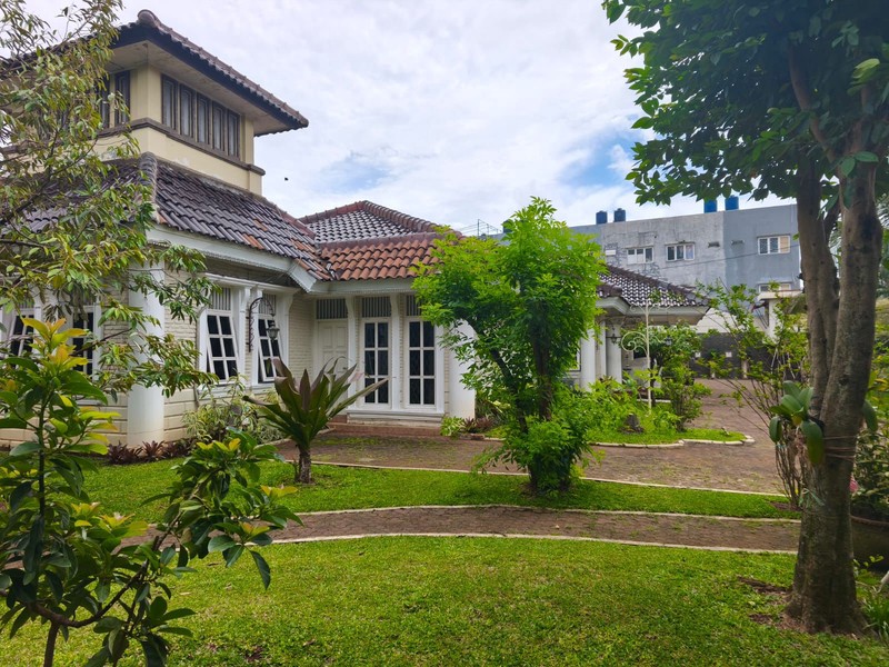 Rumah Bagus Di Jl Cendrawasih Raya Cirendeu Tangerang Selatan