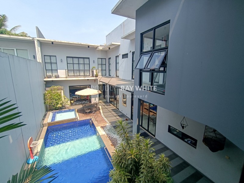 Rumah Bagus Di Jl H Syafiih Lebak Bulus Jakarta Sleatan