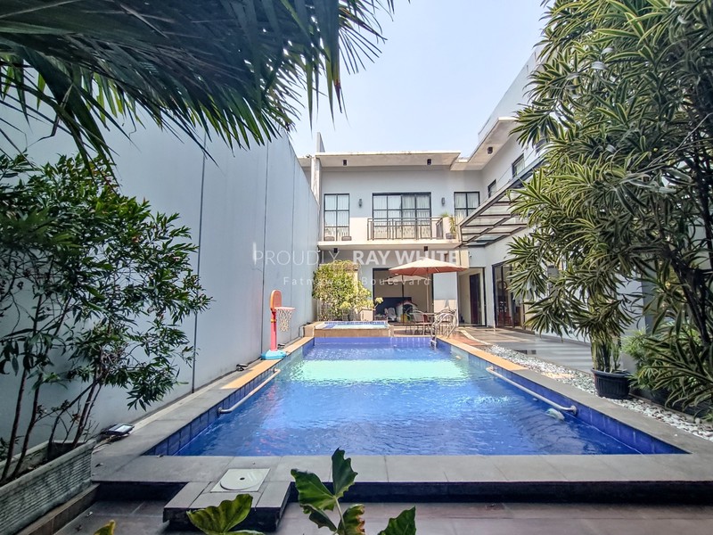 Rumah Bagus Di Jl H Syafiih Lebak Bulus Jakarta Sleatan