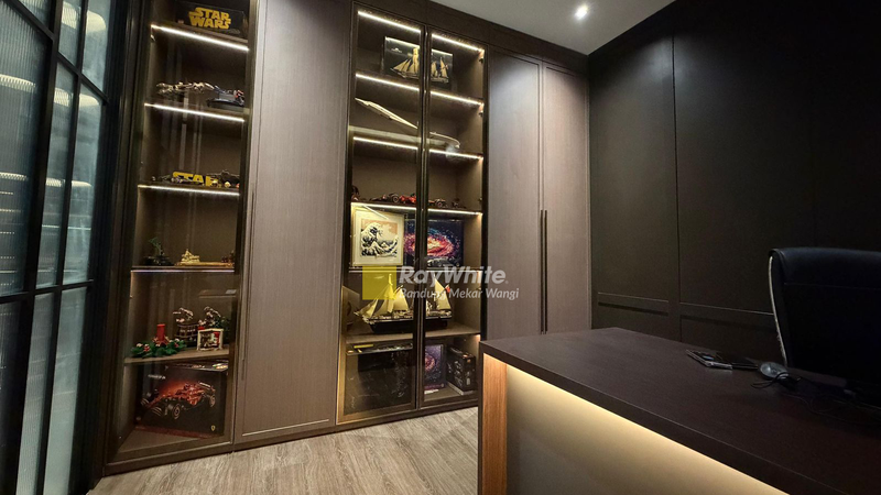 Rumah Baru Modern Klasik Singgasana Pradana