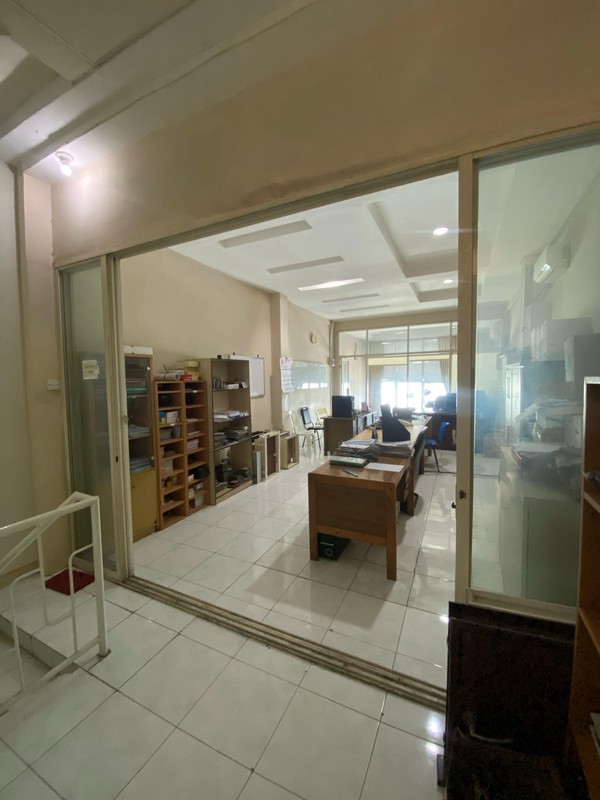 DIJUAL CEPAT RUKO 4 LANTAI PREMIUM - MANYAR KERTOARJO