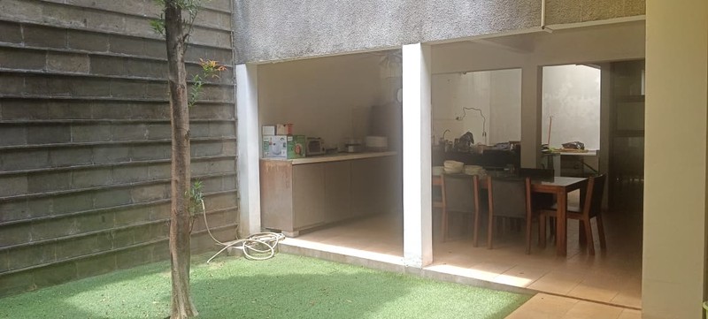 Rumah Disewakan di Gunung