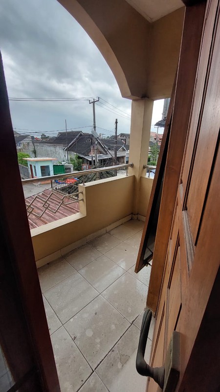 Rumah Siap Huni di jalan utama Taman Cibaduyut Indah Bandung