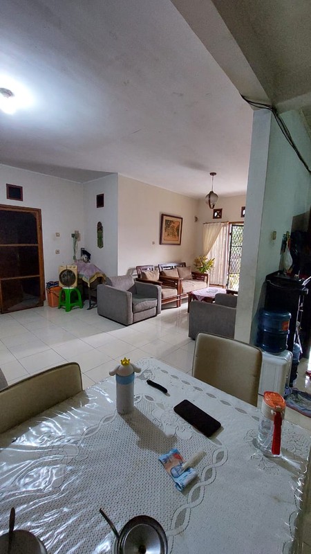 Rumah Siap Huni di jalan utama Taman Cibaduyut Indah Bandung