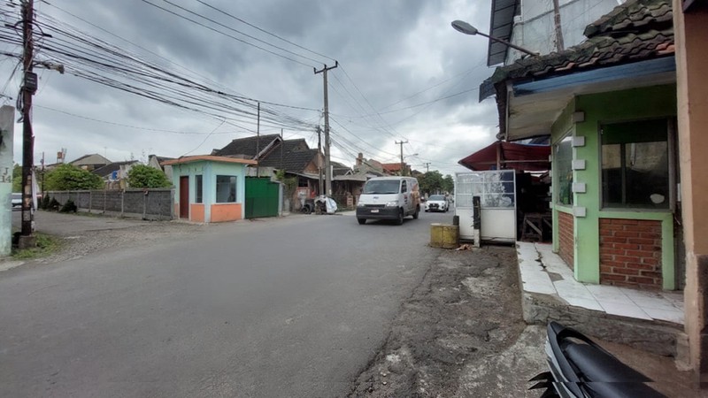 Rumah Siap Huni di jalan utama Taman Cibaduyut Indah Bandung