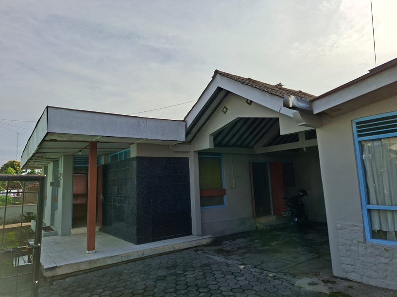 Rumah Besar 8 Kamar di Sayap Prawirotaman Cocok untuk Homestay atau Hunian Keluarga, Brontokusuman, Mergangsan, Yogyakarta