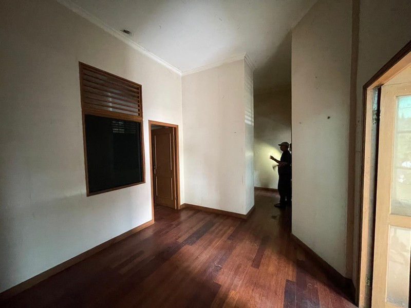 Dijual Tanah 3.849 m² + Bonus Bangunan di Jalan Warung Buncit Jalur Busway Jakarta Selatan-Harga Rp 65 Miliar (Di Bawah NJOP)