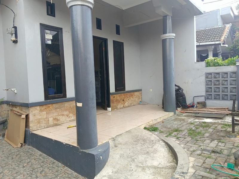 Rumah 2 lantai Siap Huni Harga terbaik lokasi strategis di puncak sariwangi asri jarang ada dekat kampus polban