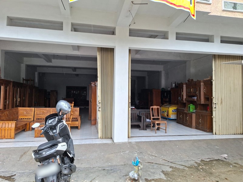 Disewakan Ruko 2 Lantai di Jalur Utama Jl. Bantul KM 7 Lokasi Premium & Parkir Luas, Pendowoharjo, Sewon, Bantul