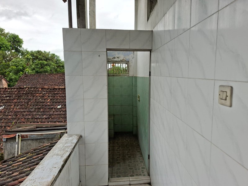 Disewakan Ruko 2 Lantai di Jalur Utama Jl. Bantul KM 7 Lokasi Premium & Parkir Luas, Pendowoharjo, Sewon, Bantul