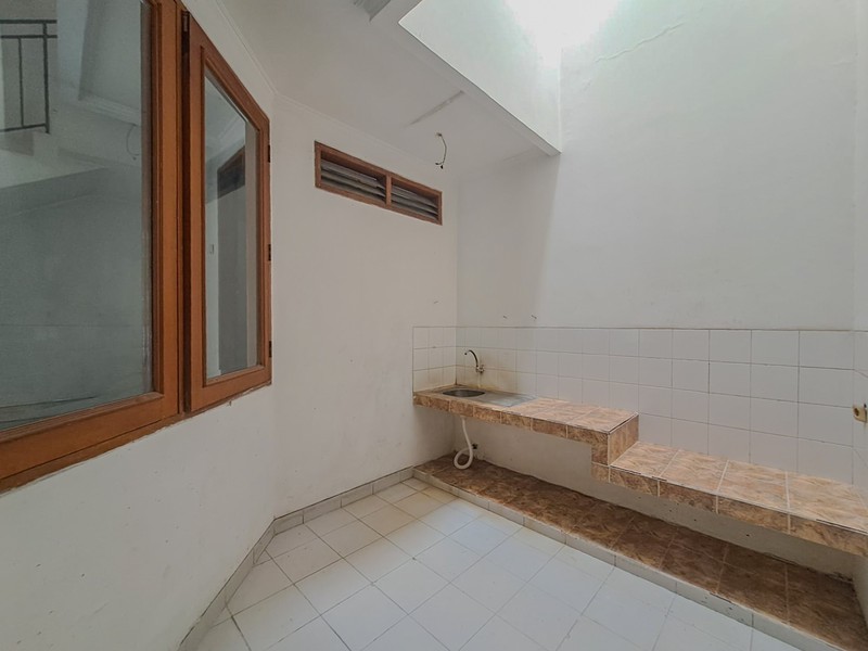 Gedung di Kelapa Gading dekat Kensington, Kirana Boutique, Sunter