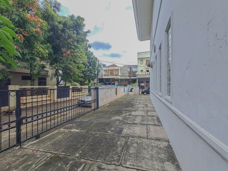 Gedung di Kelapa Gading dekat Kensington, Kirana Boutique, Sunter