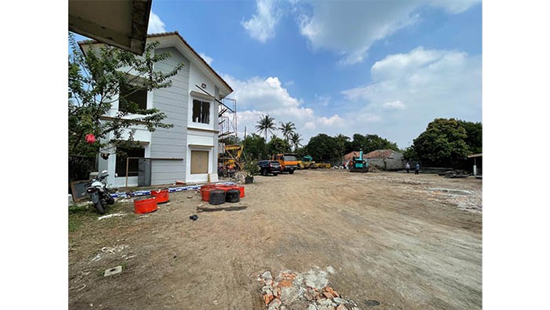 Kavling Jl Gunung Putri ada bangunan Kantor, mess karyawan, bisa untuk Gudang