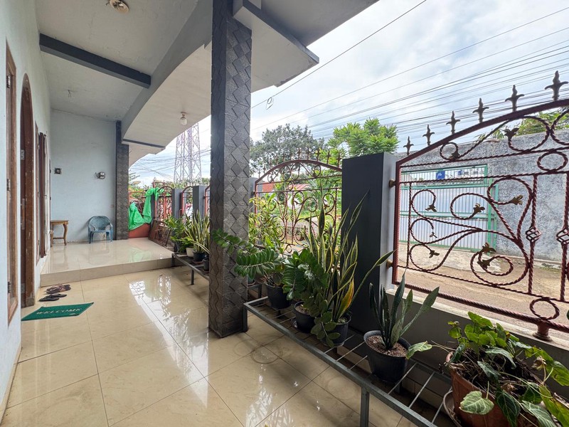 Jual Cepat! Rumah Besar di Sawangan - bisa untuk Gudang, Klinik, Kost