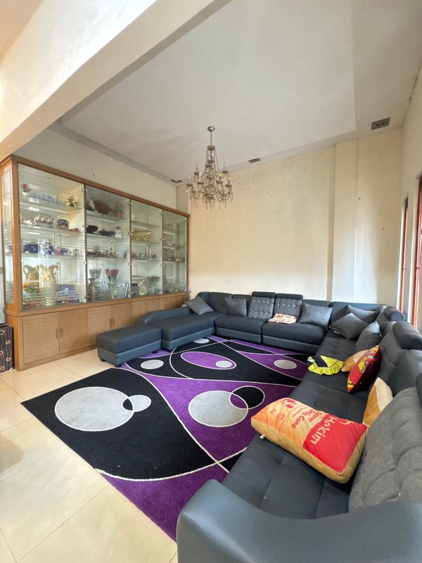 Jual Cepat! Rumah Besar di Sawangan - bisa untuk Gudang, Klinik, Kost