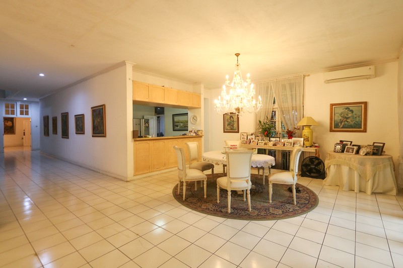 Rumah Mewah & Luas di Kawasan Andara Cilandak dekat Pondok Indah