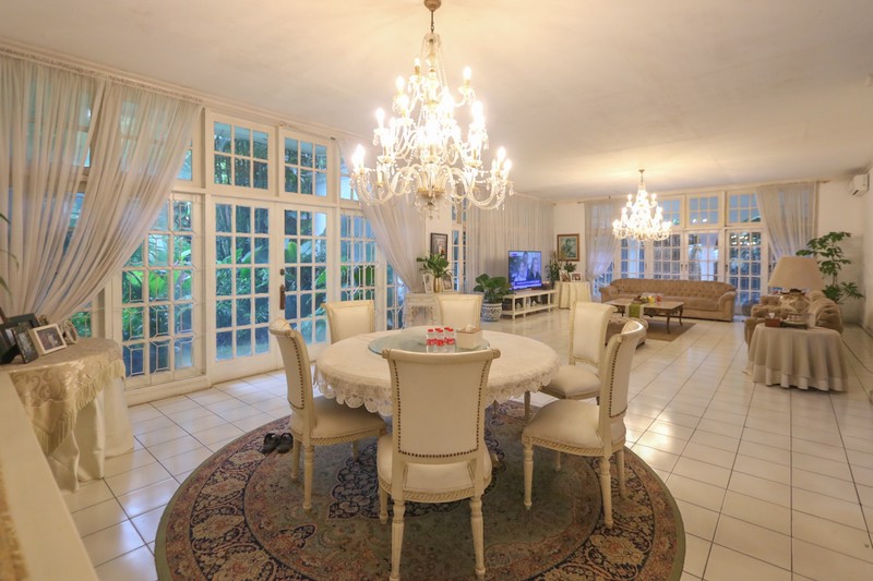 Rumah Mewah & Luas di Kawasan Andara Cilandak dekat Pondok Indah