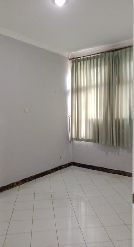 Rumah di Kasuari Bintaro Jaya Sektor 9, dekat Maleo, Mertilang