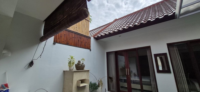 Leasehold  - Charming Villa for Sale in Kerobokan - Just 300m from Raya Canggu, Bali!
