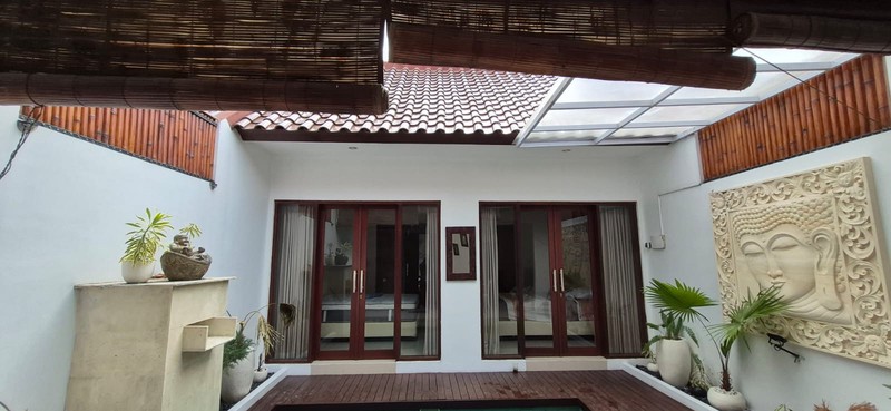 Leasehold  - Charming Villa for Sale in Kerobokan - Just 300m from Raya Canggu, Bali!