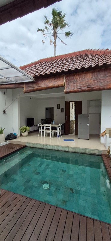 Leasehold  - Charming Villa for Sale in Kerobokan - Just 300m from Raya Canggu, Bali!