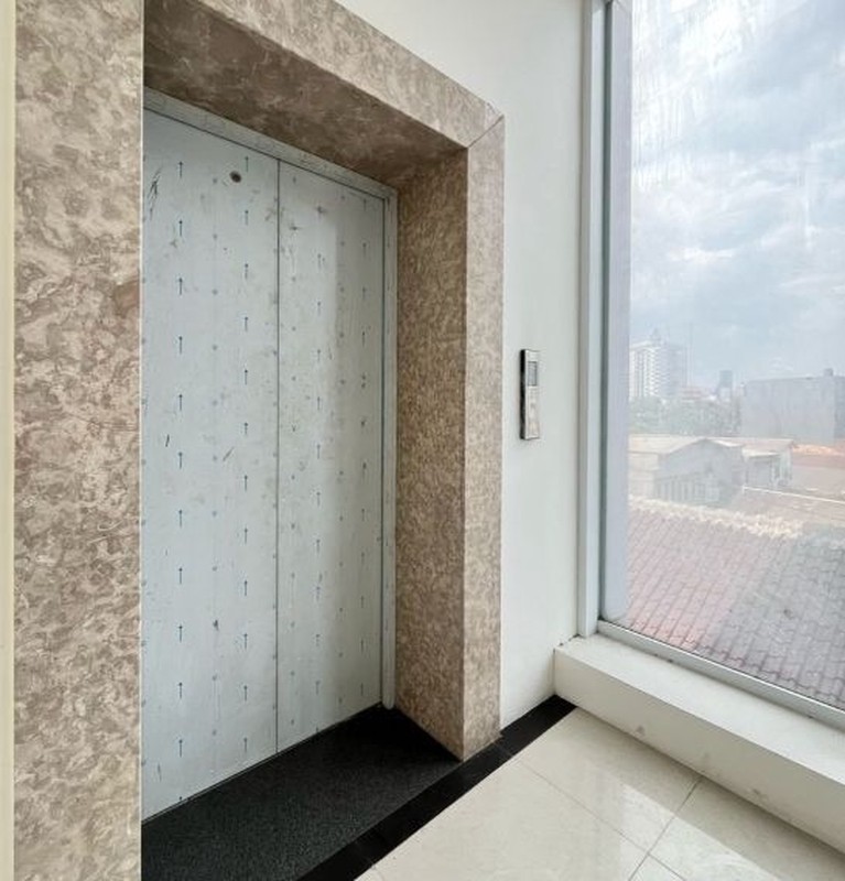 Gedung Pramuka, Dilengkapi Lift Parkir 15 mobil  Luas 759m2