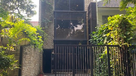 Dijual Rumah 5 Lantai Lokasi Strategis Di Jl. Panglima Polim, Kebayoran Baru, Jakarta Selatan