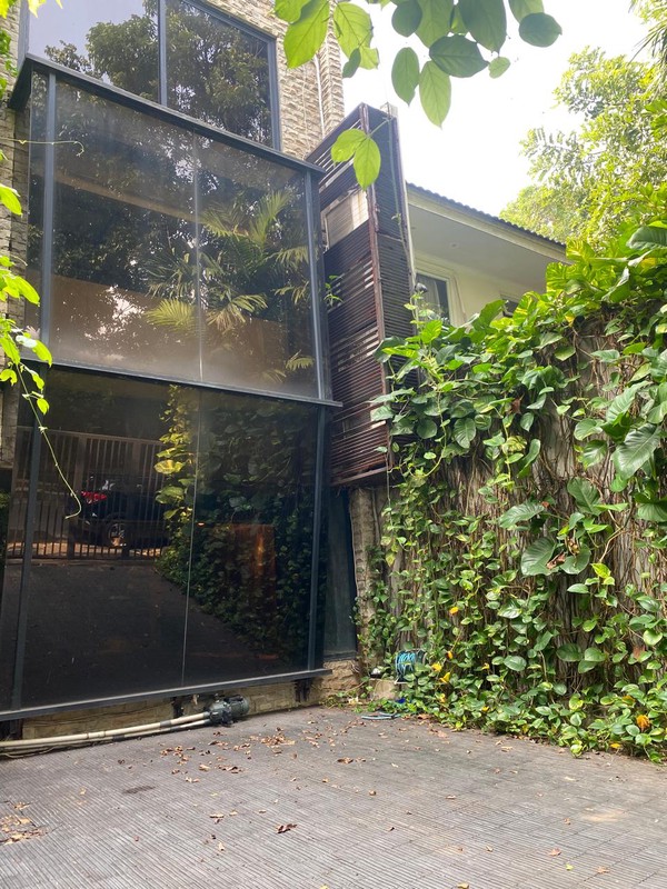 Dijual Rumah 5 Lantai Lokasi Strategis Di Jl. Panglima Polim, Kebayoran Baru, Jakarta Selatan