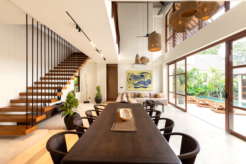 Leasehold - Tropical Luxury Living - Elegant 6 Bedroom Villa with Private Pool & Gym