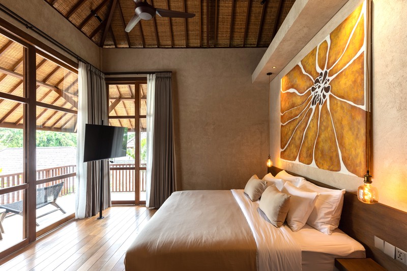 Leasehold - Tropical Luxury Living - Elegant 6 Bedroom Villa with Private Pool & Gym