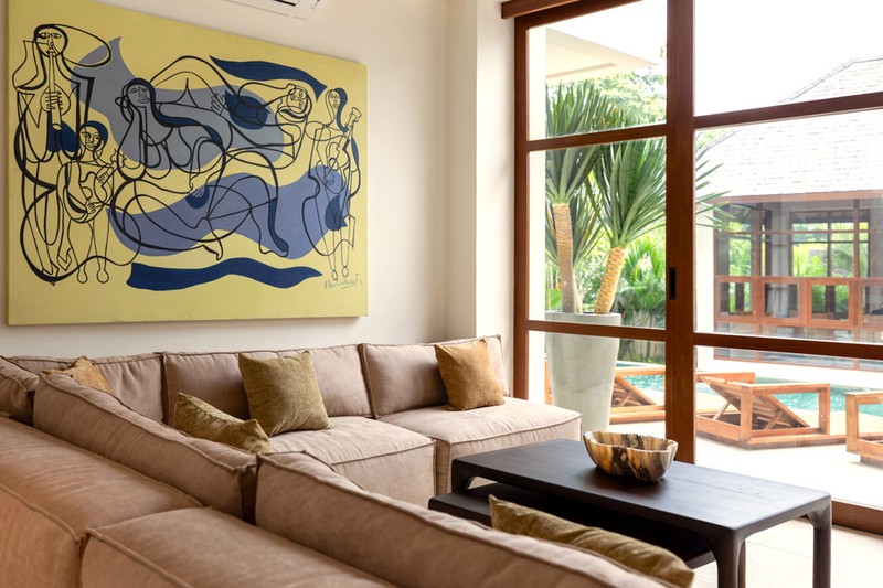 Leasehold - Tropical Luxury Living - Elegant 6 Bedroom Villa with Private Pool & Gym