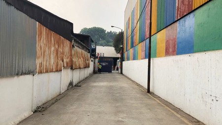 Gudang Komersial di Jl. Raya Bekasi - Cocok Gudang, Kantor, Perdagangan bearada di Lokasi Prime!
