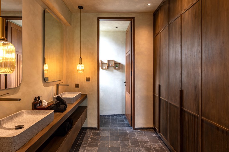 Leasehold - Refined Island Sanctuary - Spacious 5BR Villa Designed for Luxury Living