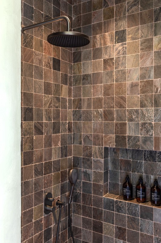 Leasehold - Refined Island Sanctuary - Spacious 5BR Villa Designed for Luxury Living