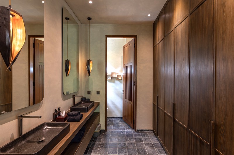 Leasehold - Refined Island Sanctuary - Spacious 5BR Villa Designed for Luxury Living