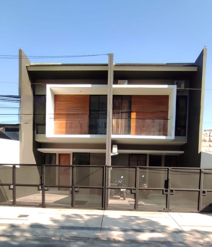 1 Milyaran Dijual Rumah Sutorejo Selatan - New Baru Modern Surabaya Timur 