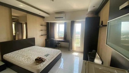 Apartemen Universitas Ciputra Tower Berkeley View Pool