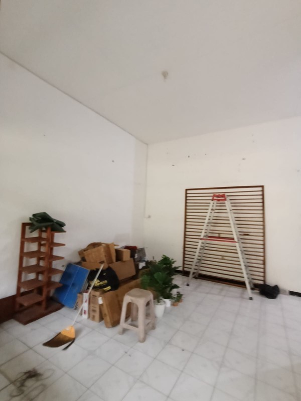 Disewakan Rumah Luas Cocok untuk usaha Home Industri Rungkut Asri Barat