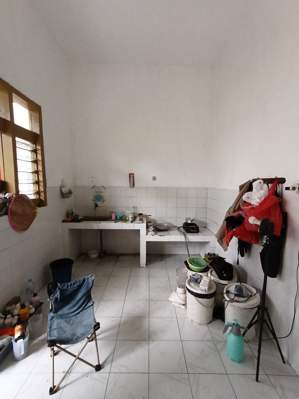 Disewakan Rumah Luas Cocok untuk usaha Home Industri Rungkut Asri Barat