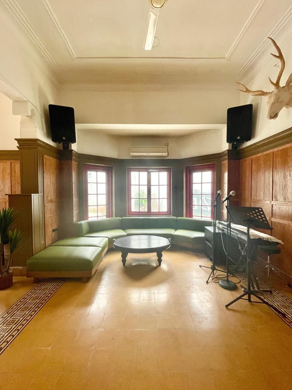 Dijual Rumah Belanda dengan Lahan Luas di Kawasan Menteng