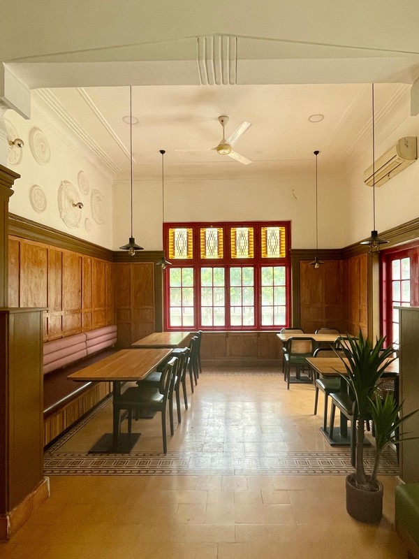 Dijual Rumah Belanda dengan Lahan Luas di Kawasan Menteng