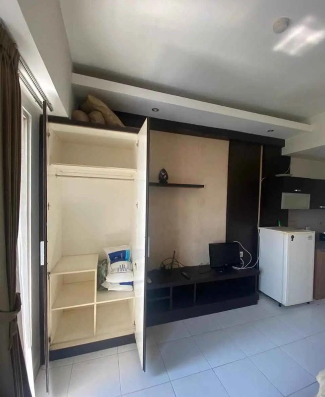 Apartemen Universitas Ciputra Tower Berkeley View Pool