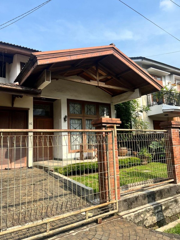 Dijual Rumah siap pakai di Lebak Lestari Indah