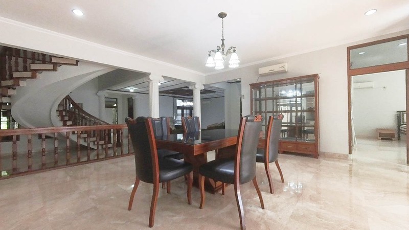 Rumah Jl Sekolah Duta, Pondok Indah