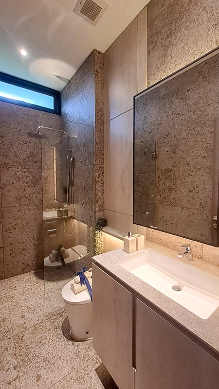 Hunian Mewah nan Asri dengan View Pegunungan yang Menakjubkan