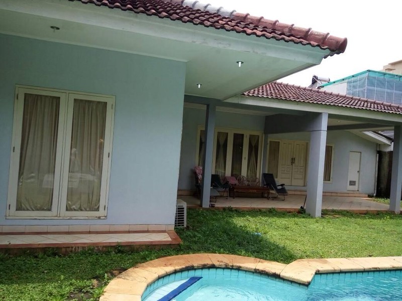 Dijual Rumah di  Jl. Gaharu IV Jakarta Selatan
