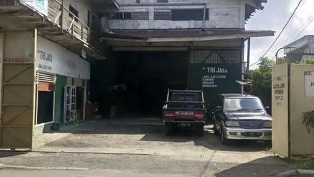 jual Gudang toko di Jalan Kyai Abdul Karim no 21A, dekat rungkut industri, bandara, dan MERR, lokasi niaga Cocok untuk bisnis/niaga