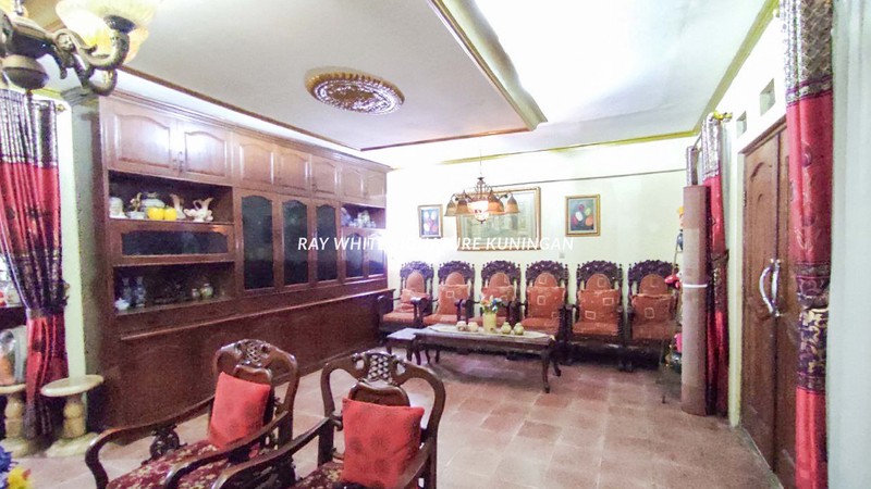 Rumah dan Kost Aktif Lokasi Elite dan Strategis di Menteng Dalam