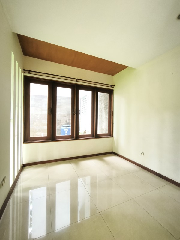 Rumah di Cisanggiri - Disewakan !!